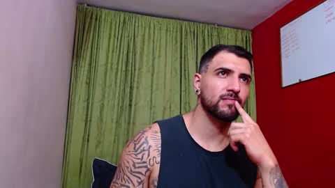 Snapshot of chriss_james chatting on March 4, 2025, 2:06 am chriss_james online show from March 4, 2025, 2:06 am