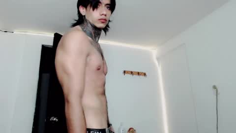 CHRIS  INDEPENT MODEL online show from February 18, 2025, 9:54 am