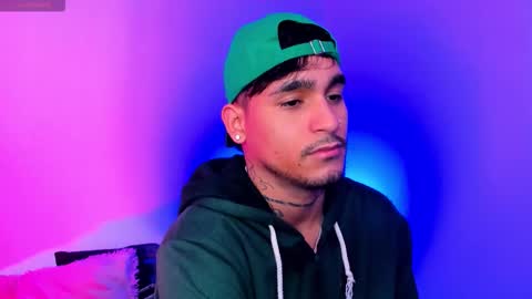 Christian Wang online show from November 30, 2025, 2:32 pm