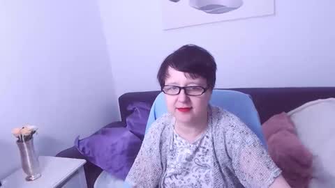 Christa online show from November 7, 2025, 8:09 pm