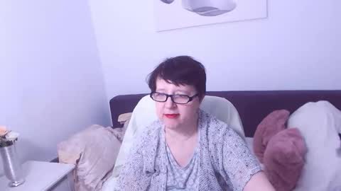 Christa online show from November 21, 2025, 4:27 pm