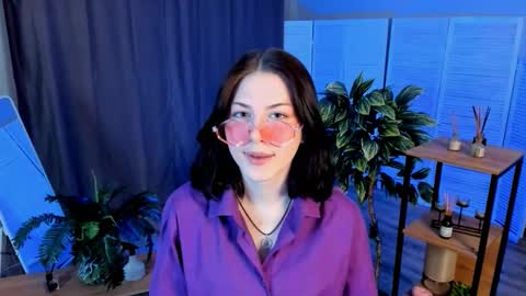 christaschrecongost online show from March 2, 2026, 6:26 pm