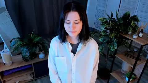 christaschrecongost online show from March 20, 2026, 10:09 am