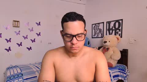 Snapshot of christian_maln chatting on January 29, 2025, 4:15 am christian_maln online show from January 29, 2025, 4:15 am