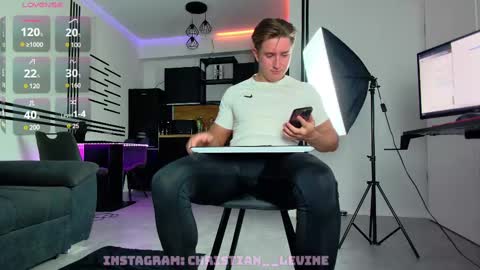 UPVOTE ME ------  ILL DO SOMETHING FOR FREE online show from February 9, 2025, 6:58 pm