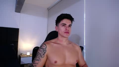 Snapshot of christianvalenzia chatting on October 1, 2025, 12:22 pm Christian online show from October 1, 2025, 12:22 pm