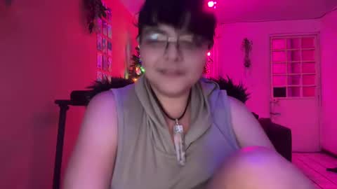 Snapshot of christianvalles chatting on January 6, 2025, 6:03 am christianvalles online show from January 6, 2025, 6:03 am