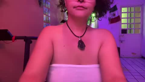 Snapshot of christianvalles chatting on February 5, 2025, 1:47 am christianvalles online show from February 5, 2025, 1:47 am