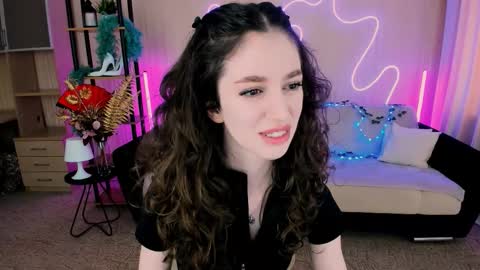 Snapshot of christinaconteeree chatting on September 14, 2025, 11:20 am christinaconteeree online show from September 14, 2025, 11:20 am