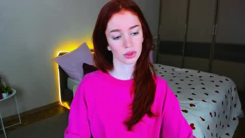christinaconteeree online show from May 1, 2026, 7:18 pm