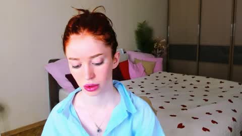 christinaconteeree online show from May 4, 2026, 3:13 am
