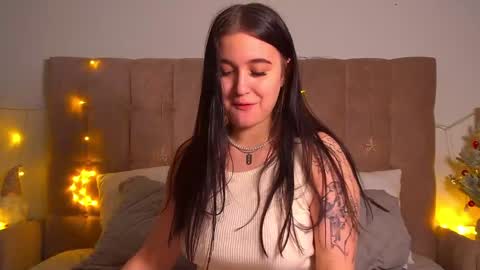 Snapshot of christinamilton chatting on December 7, 2024, 4:09 am Christina online show from December 7, 2024, 4:09 am
