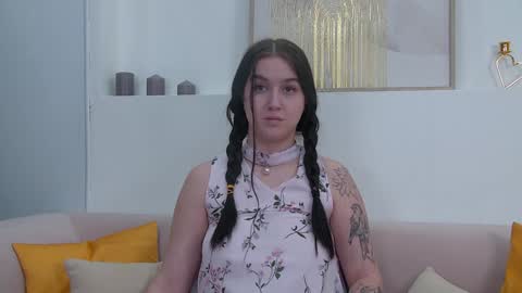 Snapshot of christinamilton chatting on January 8, 2025, 4:44 pm Christina online show from January 8, 2025, 4:44 pm