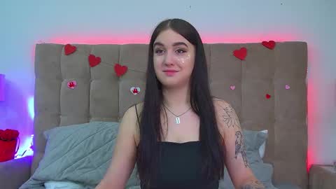 Snapshot of christinamilton chatting on February 11, 2025, 7:05 pm Christina online show from February 11, 2025, 7:05 pm