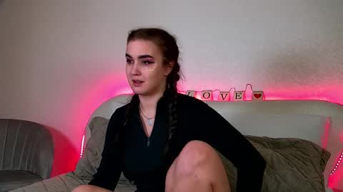 Snapshot of christinamilton chatting on February 18, 2025, 4:04 am Christina online show from February 18, 2025, 4:04 am