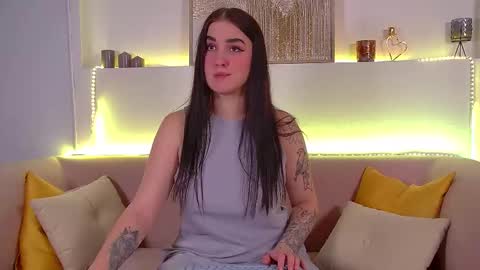 Snapshot of christinamilton chatting on February 28, 2025, 12:43 am Christina online show from February 28, 2025, 12:43 am