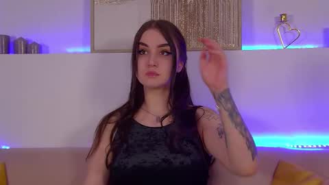 Snapshot of christinamilton chatting on March 11, 2025, 9:59 pm Christina online show from March 11, 2025, 9:59 pm