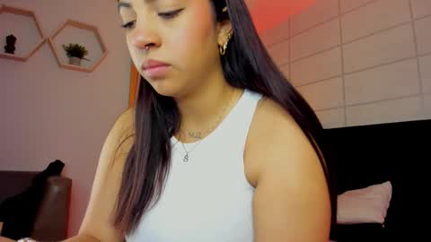 Snapshot of christine_harper chatting on October 27, 2025, 12:09 pm Christine  online show from October 27, 2025, 12:09 pm