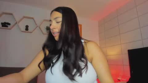 Snapshot of christine_harper chatting on October 30, 2025, 12:39 pm Christine  online show from October 30, 2025, 12:39 pm