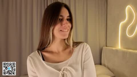 Ellie online show from December 2, 2025, 5:08 pm