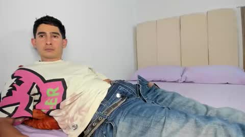 Snapshot of christoper_dick chatting on January 9, 2026, 3:20 am Petite Horny and chistoper dick online show from January 9, 2026, 3:20 am