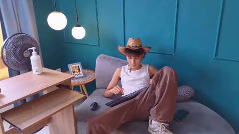 Snapshot of christopher_robin4 chatting on August 5, 2026, 8:00 pm Chris online show from August 5, 2026, 8:00 pm