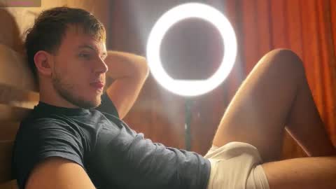 Snapshot of christophertan chatting on February 18, 2026, 10:11 am Christopher online show from February 18, 2026, 10:11 am