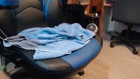 ChrisTracey online show from May 11, 2026, 4:04 pm