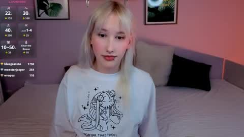 Snapshot of chrome_heartz chatting on March 29, 2026, 2:28 pm EvaBlonde TayaBrunette EliieBlack hair online show from March 29, 2026, 2:28 pm
