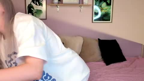 Snapshot of chrome_heartz chatting on May 2, 2026, 2:22 pm EvaBlonde TayaBrunette EliieBlack hair online show from May 2, 2026, 2:22 pm