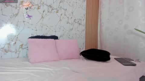 Christal Golden online show from November 13, 2025, 8:19 pm