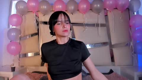 Snapshot of chrystal_jade chatting on October 23, 2025, 1:21 pm instagram chrystaljade.1 online show from October 23, 2025, 1:21 pm