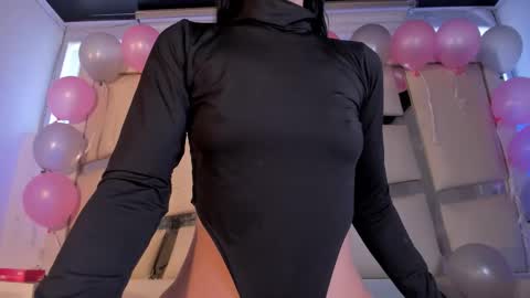 Snapshot of chrystal_jade chatting on October 25, 2025, 1:29 pm instagram chrystaljade.1 online show from October 25, 2025, 1:29 pm