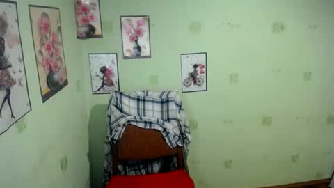 Snapshot of chrystalbella chatting on December 13, 2024, 4:43 am Diana online show from December 13, 2024, 4:43 am