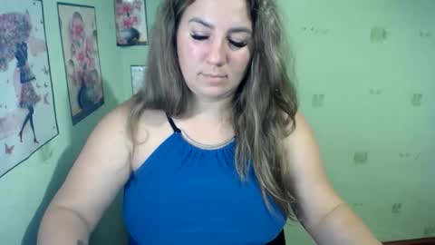 Snapshot of chrystalbella chatting on December 25, 2024, 3:17 pm Diana online show from December 25, 2024, 3:17 pm