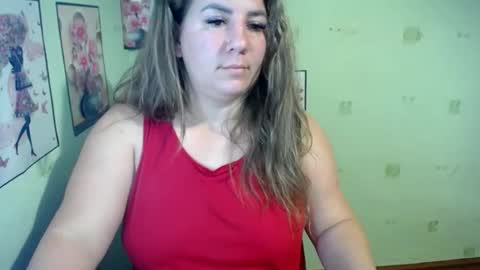 Snapshot of chrystalbella chatting on January 8, 2025, 6:31 am Diana online show from January 8, 2025, 6:31 am
