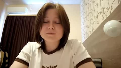 Snapshot of chrystaleberhart chatting on November 15, 2025, 10:12 am Crista online show from November 15, 2025, 10:12 am