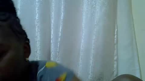 DivaDee online show from May 14, 2026, 7:48 am