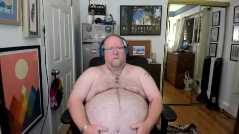Snapshot of chubbybaybear chatting on February 16, 2025, 3:26 am Chubby online show from February 16, 2025, 3:26 am