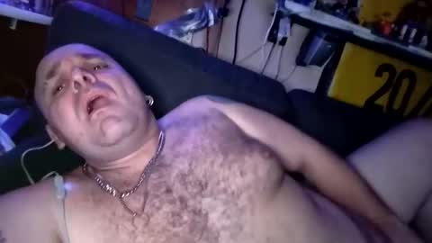 chubbyman43 online show from June 5, 2026, 2:40 am