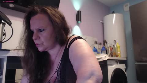 Snapshot of chwerry_b0 chatting on September 21, 2025, 10:00 pm Jessica online show from September 21, 2025, 10:00 pm