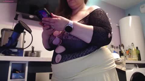 Snapshot of chwerry_b0 chatting on September 29, 2025, 9:52 pm Jessica online show from September 29, 2025, 9:52 pm