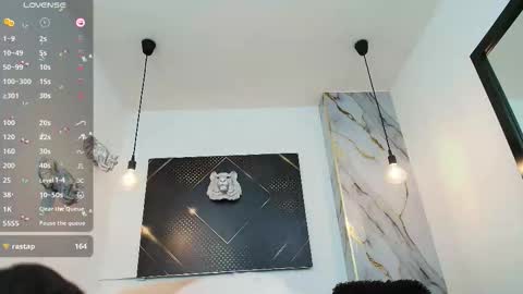 ...   ... online show from November 19, 2025, 3:39 am