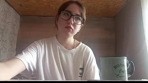 Snapshot of cicelyphaup chatting on July 6, 2026, 8:22 am Olivia online show from July 6, 2026, 8:22 am
