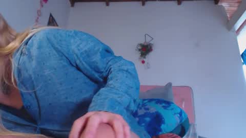 cicimom online show from December 18, 2025, 1:50 pm