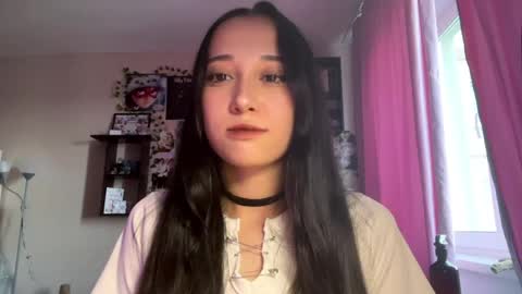 Lily online show from May 19, 2026, 11:05 am