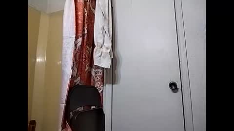 ciestep8216 online show from January 5, 2025, 10:29 pm