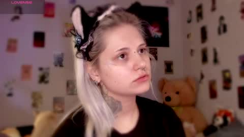 Helen and Teya online show from April 27, 2026, 6:33 am