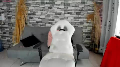 Snapshot of ciindy_lovee chatting on November 6, 2025, 5:03 pm Ciindy Lovers online show from November 6, 2025, 5:03 pm