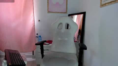 Snapshot of ciindy_lovee chatting on March 13, 2026, 3:40 pm Ciindy Lovers online show from March 13, 2026, 3:40 pm